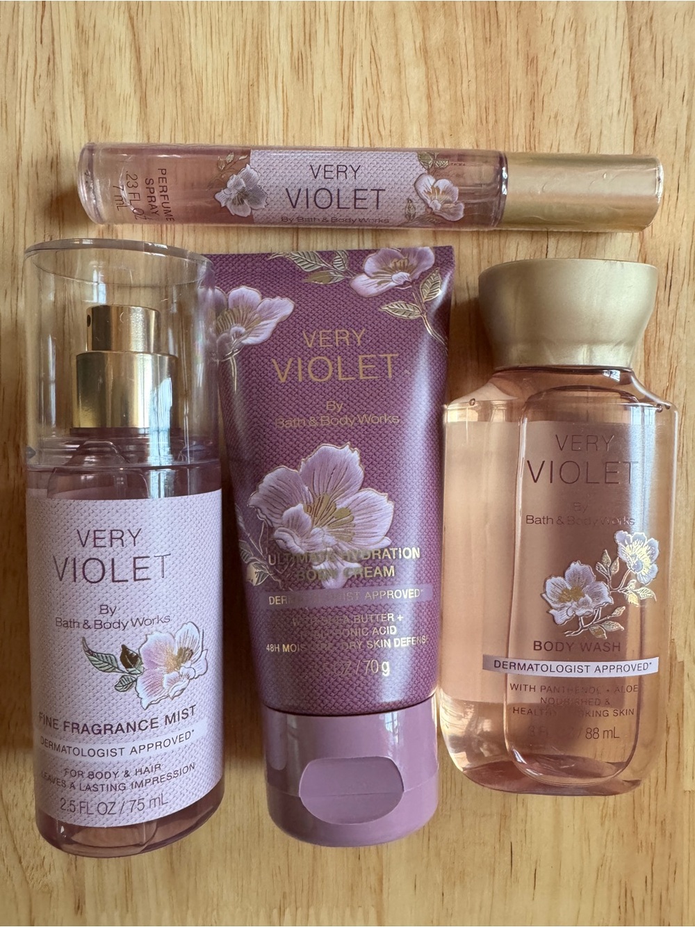 Bath & Body Works Very Violet Bath & Body 4Piece Set in Purple &  Gold